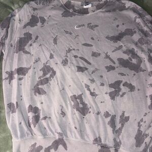 Nike Women's Tie Dye Patterned Sweatshirt